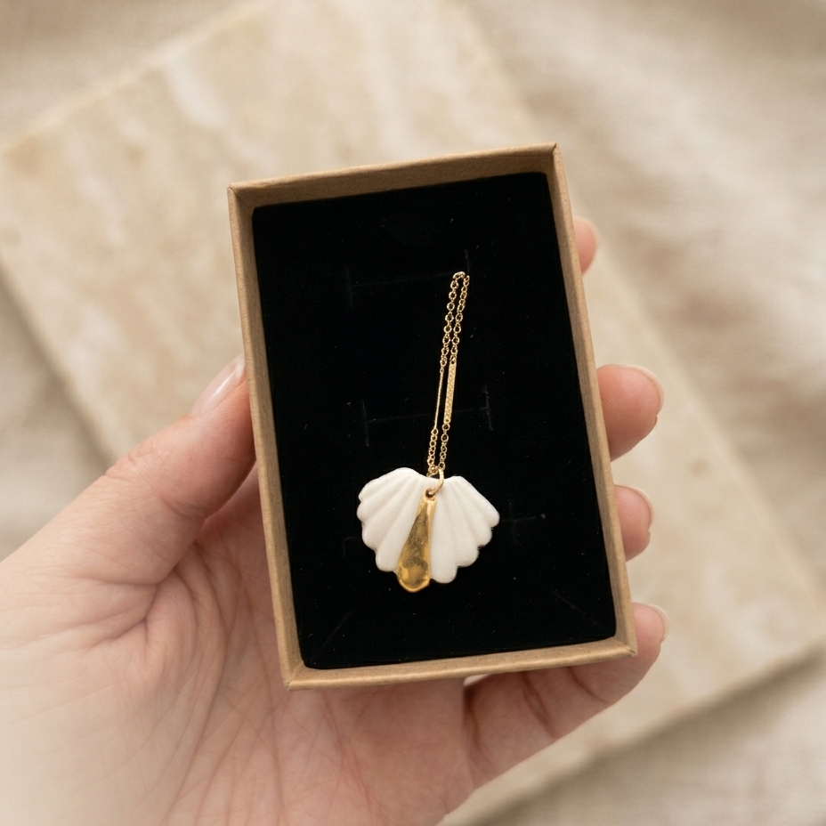 Collier Coquillage en Porcelaine Fine & Or Véritable